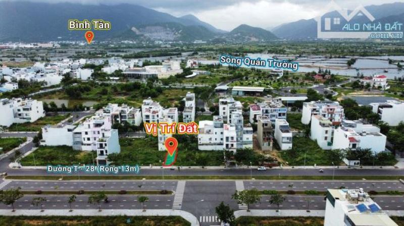  Lô góc đường Võ Văn Kiệt rộng 30m, KĐT An Bình Tân, TP Nha Trang 