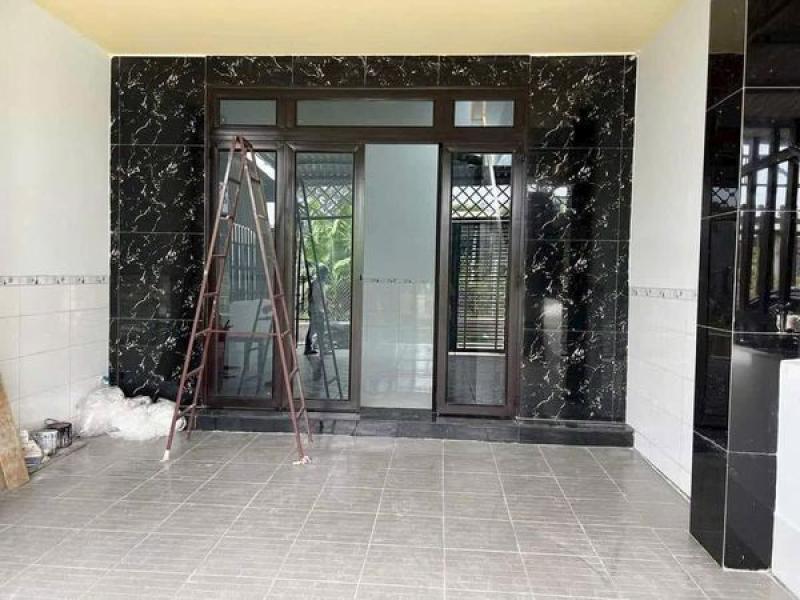 Cho thuê nhà Phú Hoà hẻm 385 Lê Hồng Phong, TDM, BD 