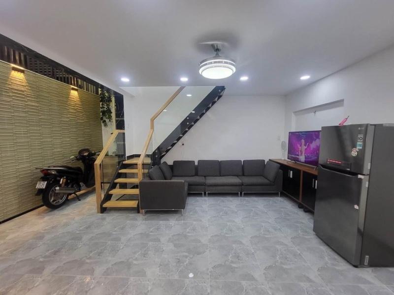 Đón em🏡mới sang xịn mịn Quận 10 Đường Lê Hồng Phong, 34m2, chỉ 3.X tỷ thương lượng, 3 Tầng nội thất