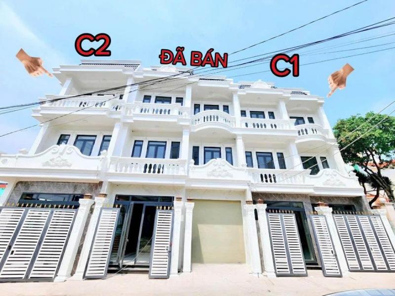 BÁN NHÀ 2 CĂN ĐỐI DIỆN ĐH LẠC HỒNG