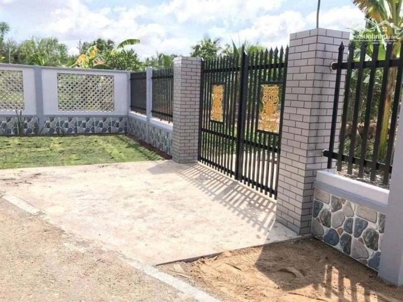 Chú 3 cần bán miếng vườn chuối dt hơn 500m2 thổ cư lúc trước cho người dân thuê 20tr/ tháng. 