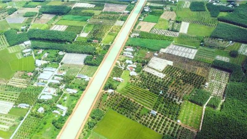 Kẹt tiền cần bán gấp  lô đất ngộp 2 MT gần KCN Phước Đông, DT 180m2 Sổ hồng riêng.