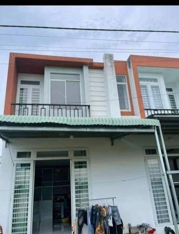 Nhà bán 1 lầu 1trệt 2pn 2tolet gần chợ Thanh Hoá vào nhà 1sẹc. Kp4 trảng dài Biên Hòa.