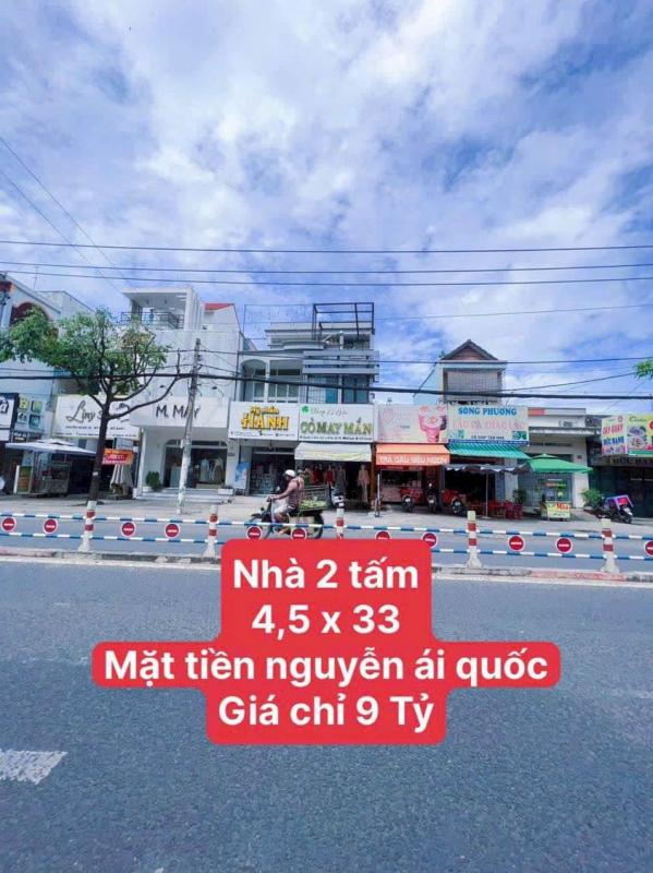 Nhà 2 tấm , Mặt tiền đường Nguyễn Ái Quốc  P.Tân Hiệp, gần BigC ngã 4 Tân Phong