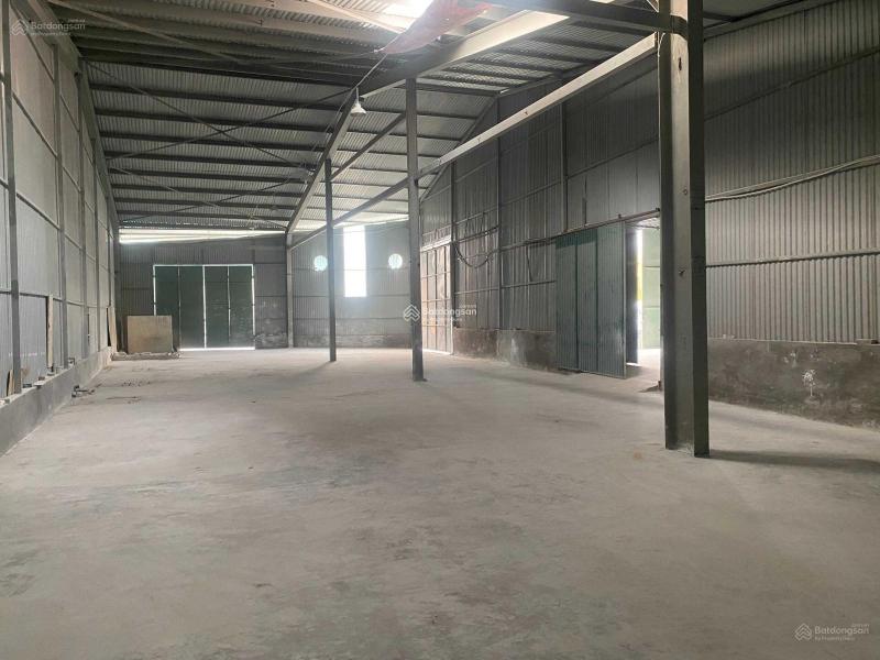 Chính chủ cho thuê kho xưởng diện tích: 150m2 - 900m2 Khu Ngã Tư Trôi - mặt đường QL32