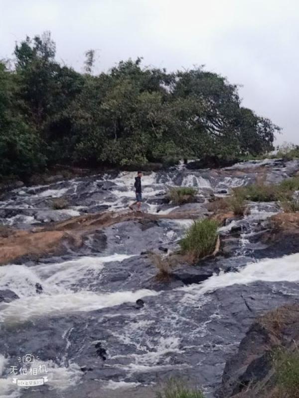 2,6 TỶ SỞ HỮU NGAY DIỆN TÍCH 1,7HA CÓ SUỐI THÁC GHỀNH BÃI TẮM LÝ TƯỞNG TẠO KHU DU LỊCH CÓ RẺ QUÁ KHÔ