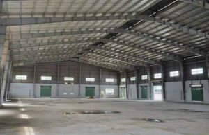 Cần cho thuê gấp làm kho xưởng đã có mái che. dt 1000m2 đường đào trí q7 giá 100tr/tháng còn tl