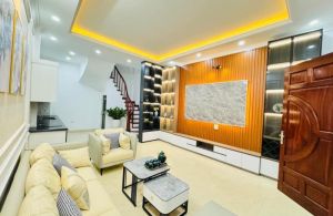 YÊN HÒA – TRUNG KÍNH - NHÀ ĐẸP 36M2 5 TẦNG- NỘI THẤT SANG TRỌNG –HƠN 5 TỶ