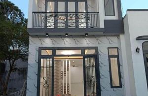 Đang hoàn thiện căn nhà 1 trệt 1 lầu gần trường Lê Hồng Phong phường Hố Nai