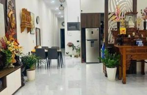 Cần bán nhà hẻm Giải Phóng- P Tân Lợi BMT, 5x30  Nhà gồm: 3 phòng ngủ, 2 tolet, phòng khách và bếp